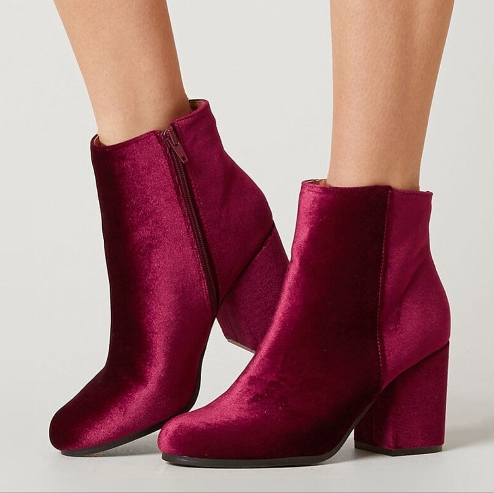 New Qupid Rannel Velour Heeled Ankle Boot with Side‎ Zipper in Garnet Red Size 9